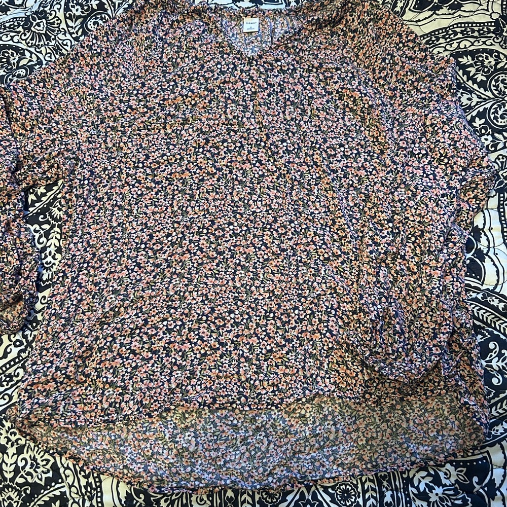 Old Navy Pink and Blue Floral V-Neck Long Sleeve Blouse